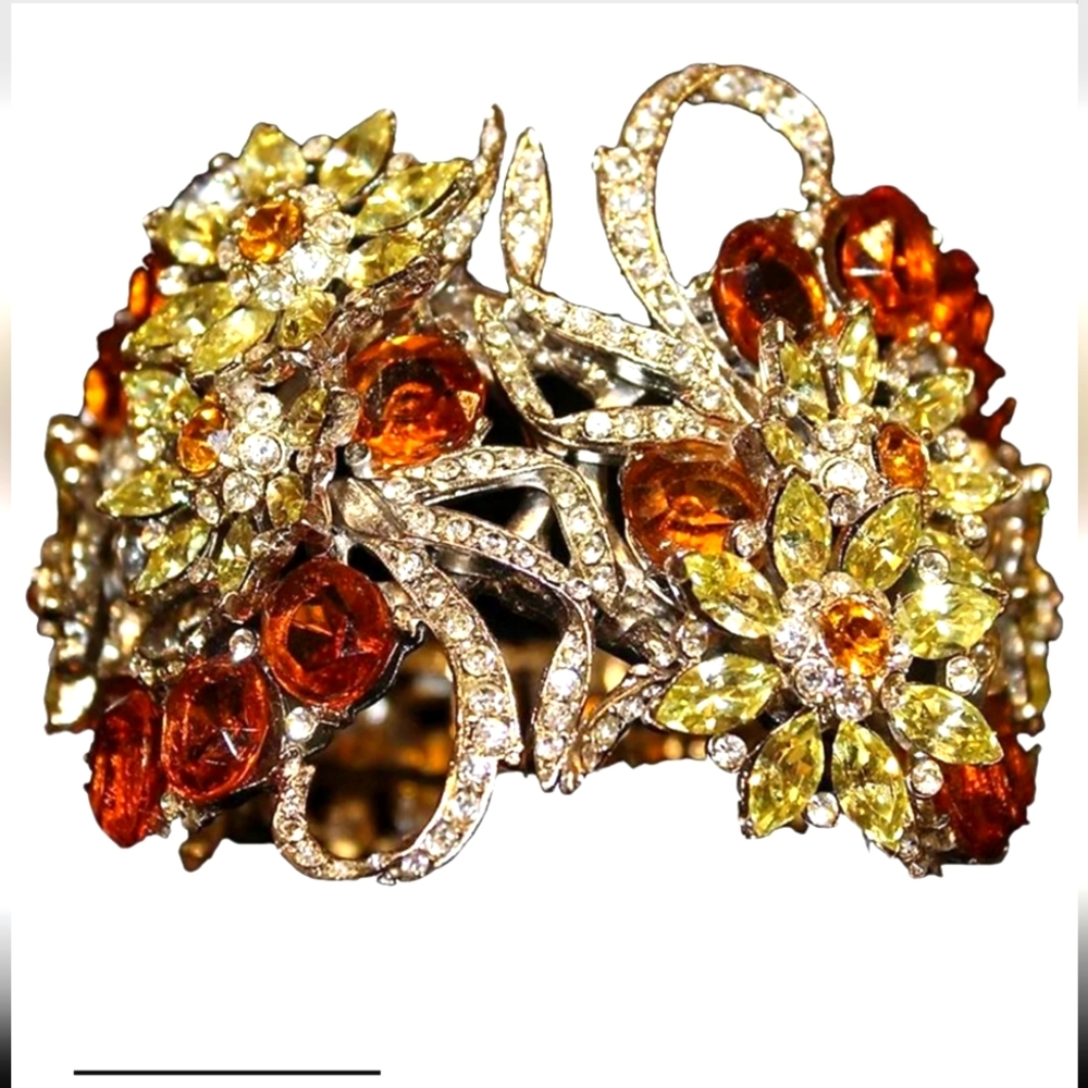 Carlo Zini crystal bracelet with dustbag
